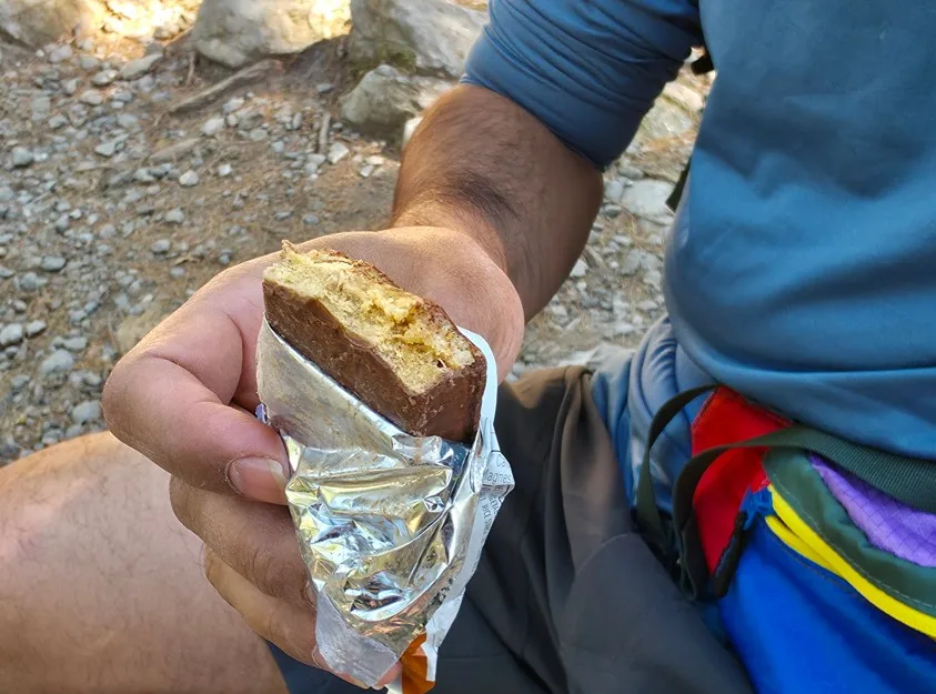 when should i eat protein bars